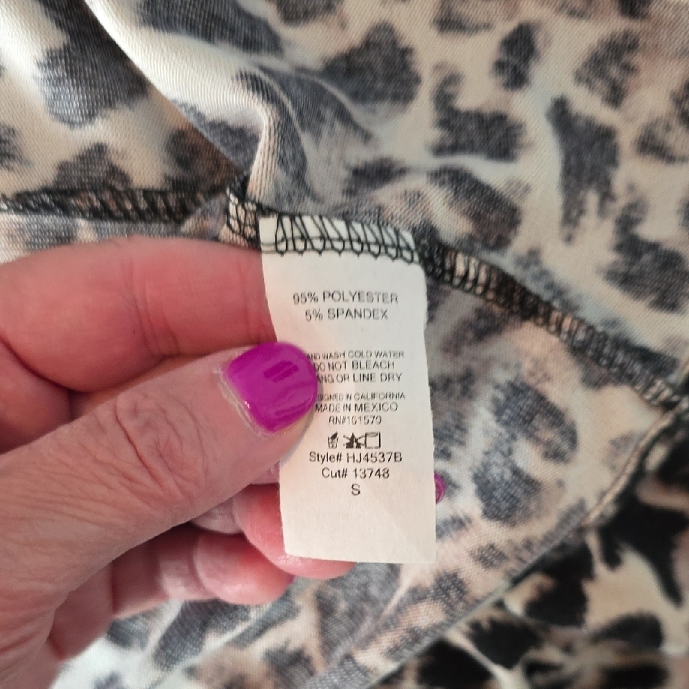NWOT Haptics Oversized Size Small Leopard Print Women's Sweater - Picture 5 of 5